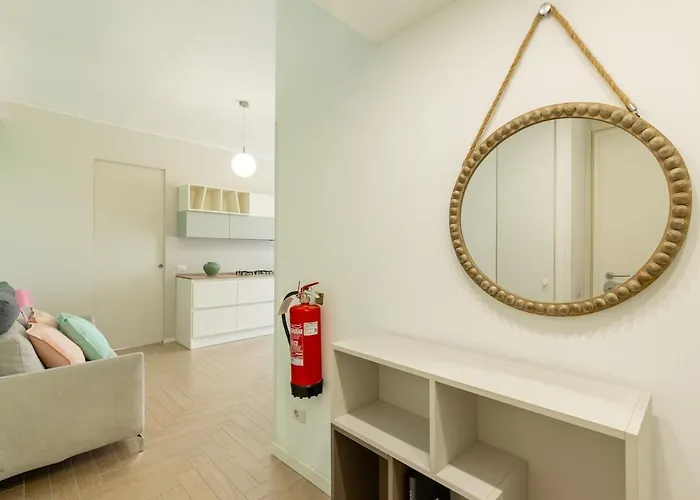 Bdc - Tender 2bdr At Navigli Area Lägenhet