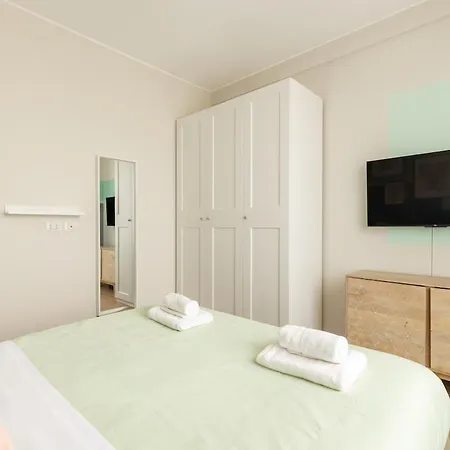 Bdc - Tender 2bdr At Navigli Area Milan